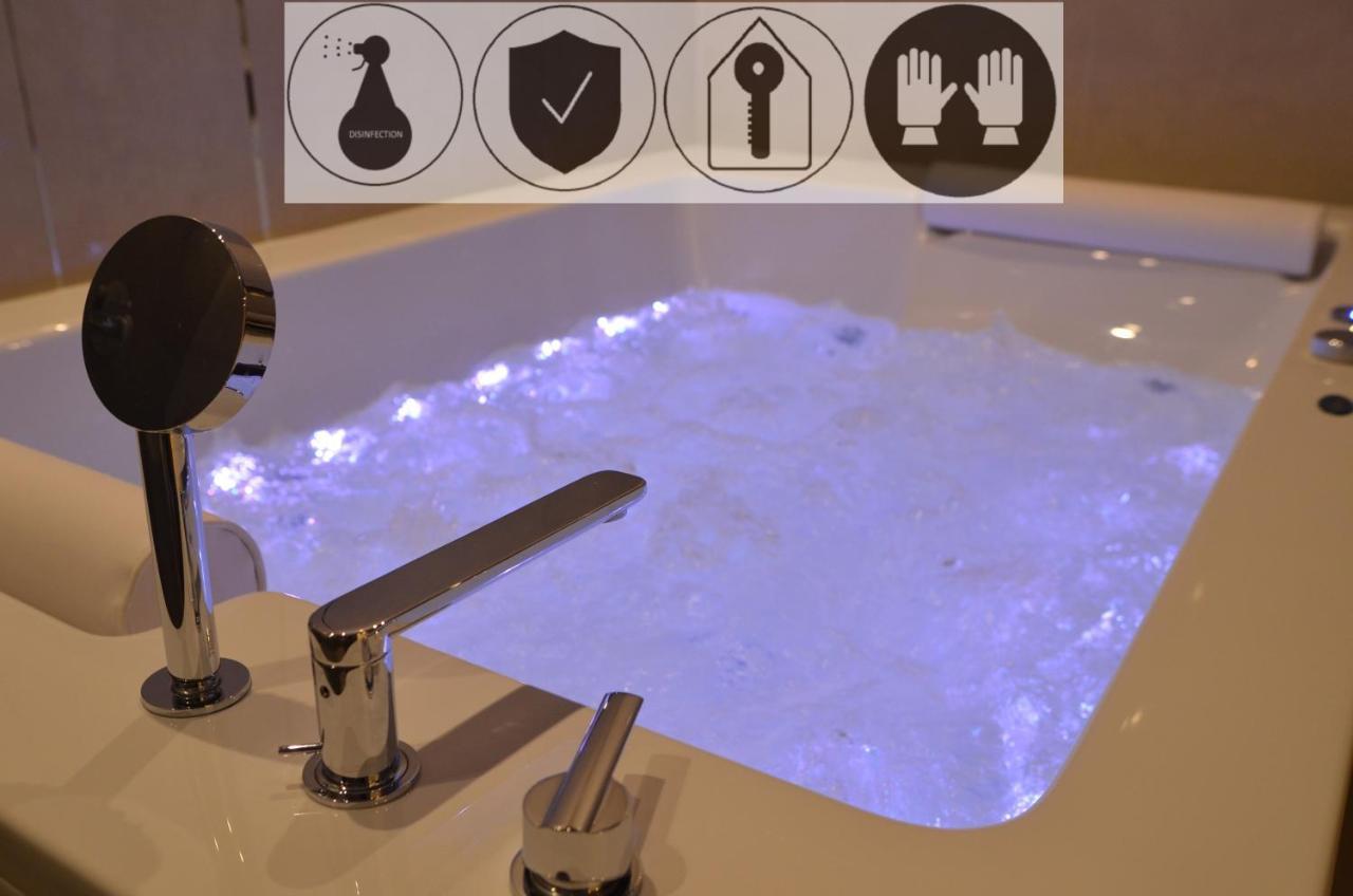 Jacuzzi Apartments 克拉科夫 外观 照片